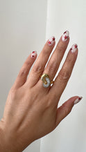 Load image into Gallery viewer, Gold shine ring