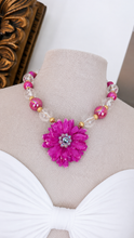Load image into Gallery viewer, Flower necklace