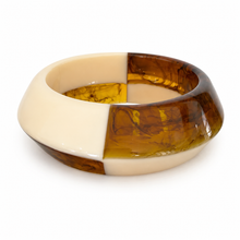 Load image into Gallery viewer, Brown &amp; ivory bracelet