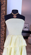 Load image into Gallery viewer, Flower necklace