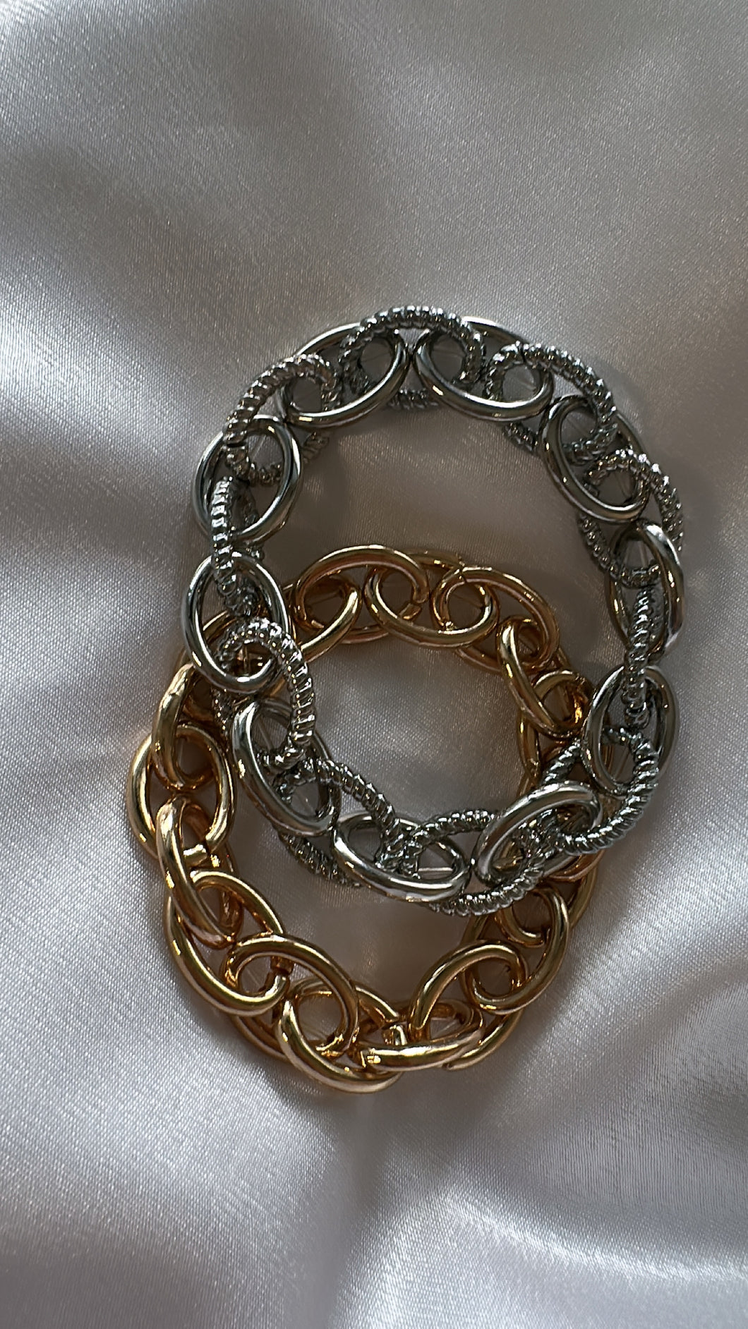 Elastic bracelet chain