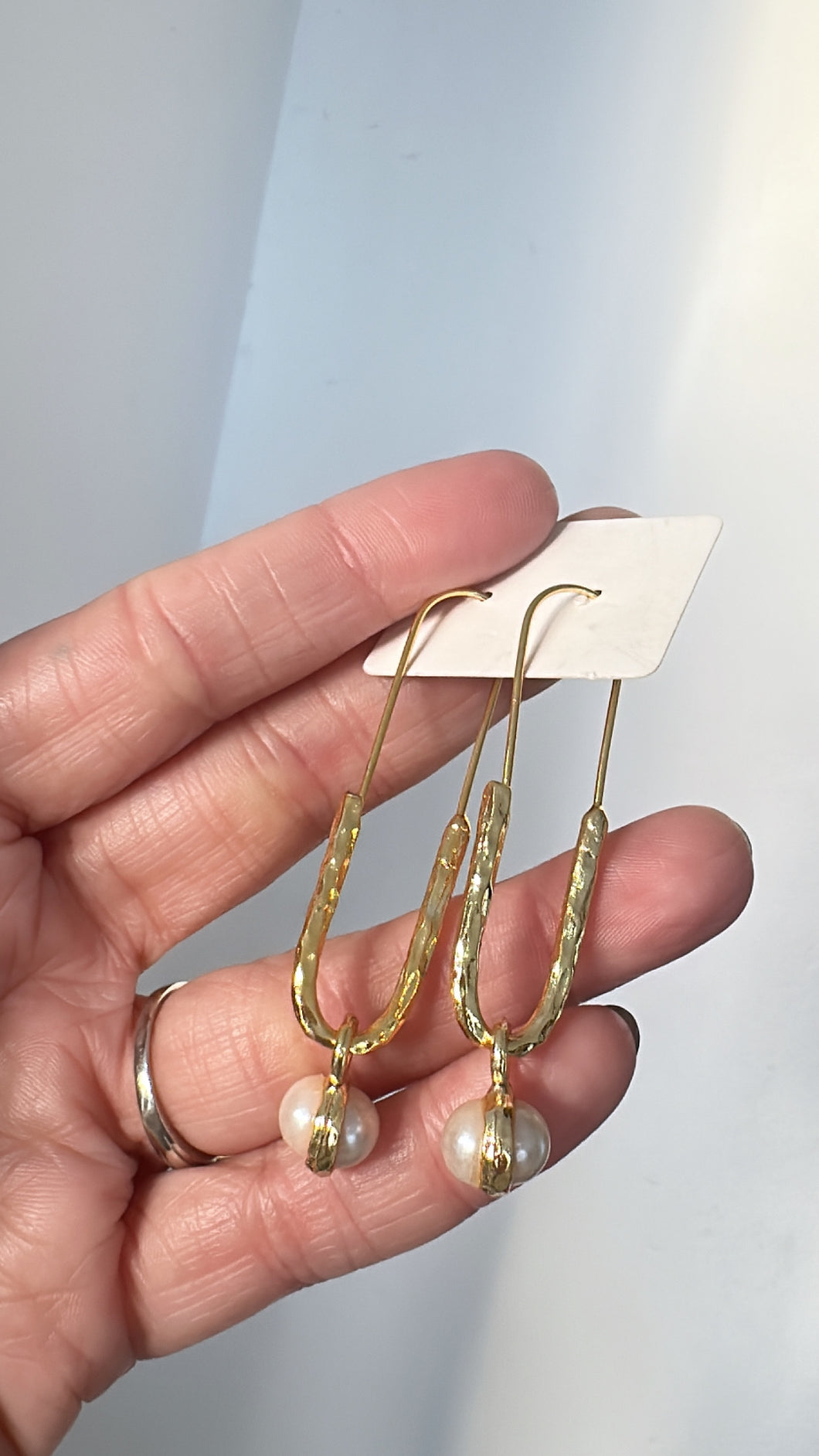 Earrings pearls