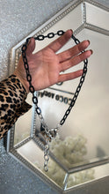 Load image into Gallery viewer, Chain black &amp; silver