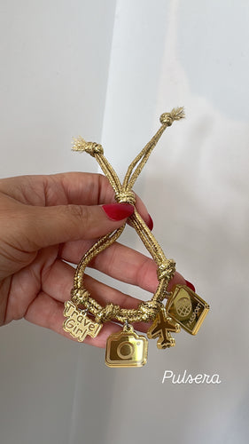 Travel girl bracelet