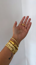 Load image into Gallery viewer, Clover bangle