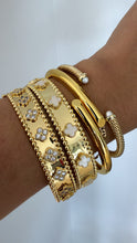 Load image into Gallery viewer, Clover bangle