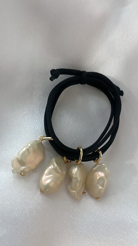 Pearls bracelet