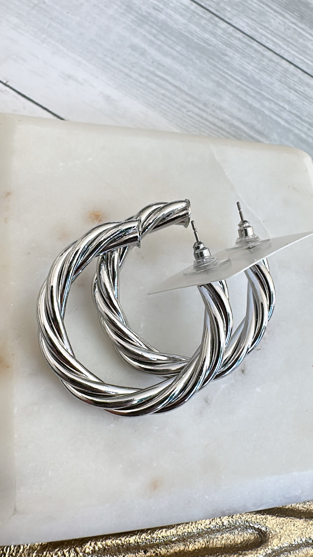 Hoops earrings
