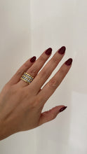 Load image into Gallery viewer, Ring and gold shine