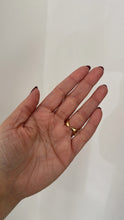 Load image into Gallery viewer, Ring and gold shine