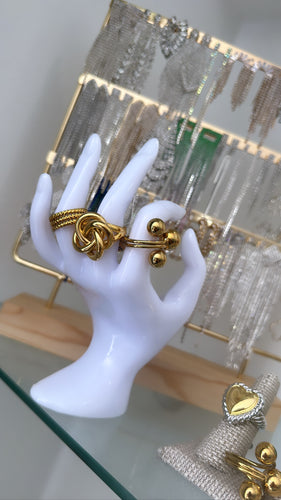 Rings adjustable