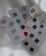 Load image into Gallery viewer, Clover earrings