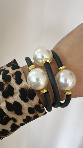 Rubber black & pearl