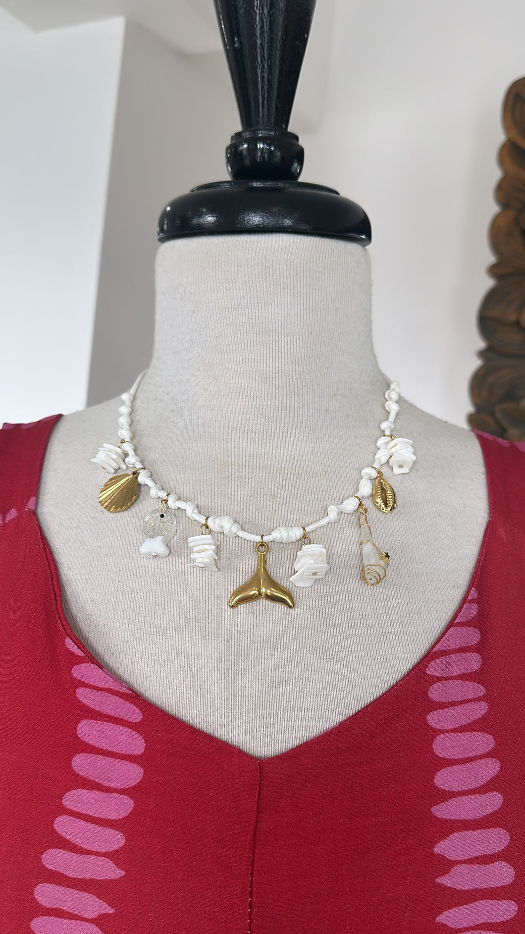 Summer white necklace