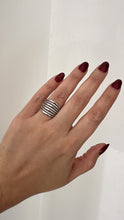 Load image into Gallery viewer, Silver shine ring