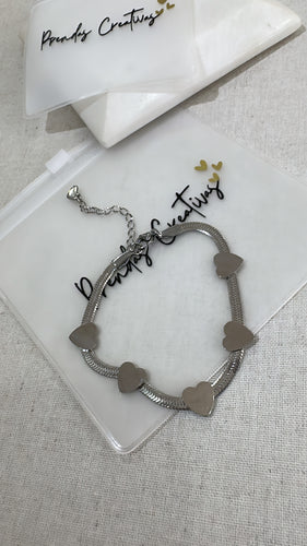 Hearts bracelet