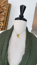 Load image into Gallery viewer, Chain two tones pendant