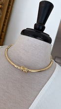 Load image into Gallery viewer, Nudo dorado necklace