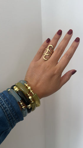 Set bracelets