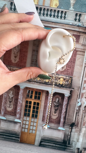 Ear cuff