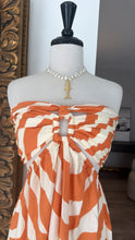 Load image into Gallery viewer, Fish gold &amp; shell necklace