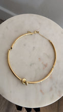 Load image into Gallery viewer, Nudo dorado necklace