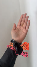 Load image into Gallery viewer, Animal print bracelet