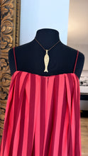 Load image into Gallery viewer, Gold Star or fish necklace