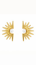 Load image into Gallery viewer, Sun earrings