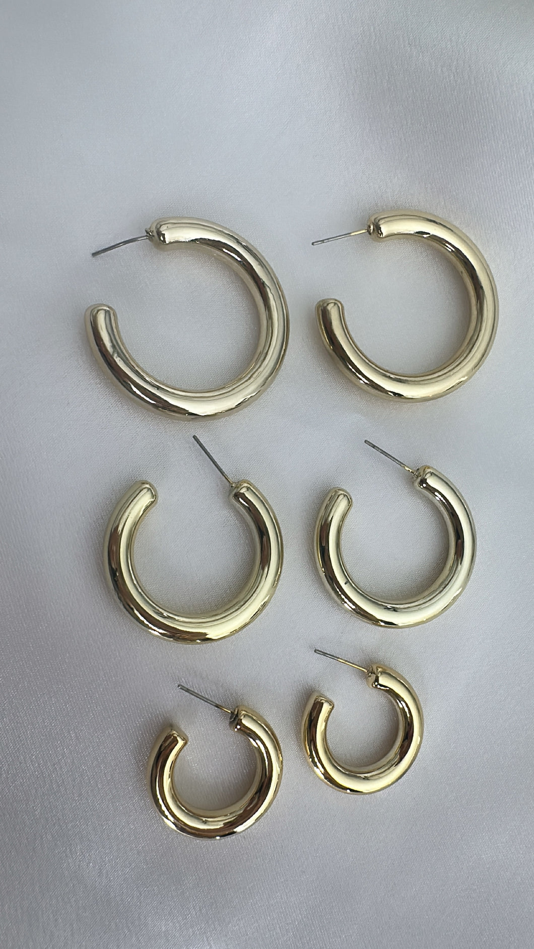 Fine hoops gold