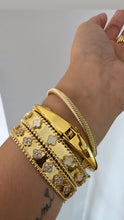 Load image into Gallery viewer, Clover bangle