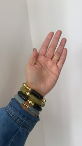Set bracelets