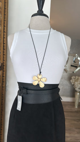 Long necklace flower