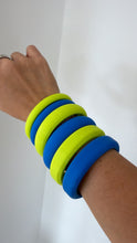 Load image into Gallery viewer, 3 Plastic bracelet