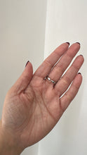Load image into Gallery viewer, Curvy ring