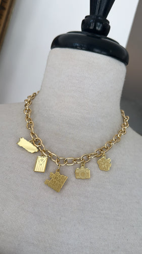 Debí… PR necklace