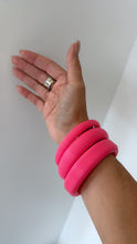 Load image into Gallery viewer, 3 Plastic bracelet