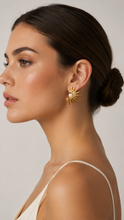 Load image into Gallery viewer, Sun earrings