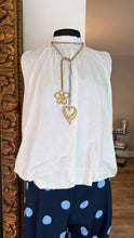 Load image into Gallery viewer, Lariat flower &amp; heart