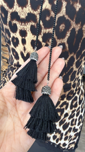 Load image into Gallery viewer, Tassels lariat