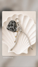 Load image into Gallery viewer, Key holder