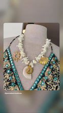 Load image into Gallery viewer, Summer sun necklace