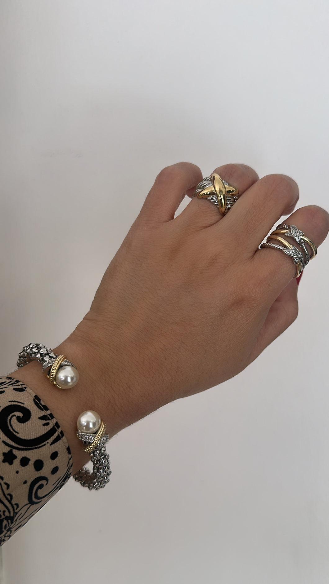 Chunky X & pearls bracelet