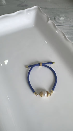 Thread blue & pearl
