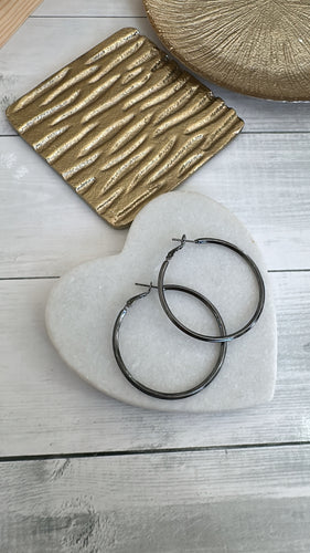 Earrings charcoal gray